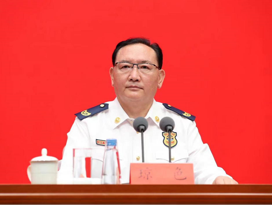 消防救援局局长琼色:消防这十年,注册消防工程师超过10万人,消防特有工种技能人员达到140万人……(图1) 消防救援局局长琼色:消防这十年,注册消防工程师超过10万人,消防特有工种技能人员达到140万人……(图1)